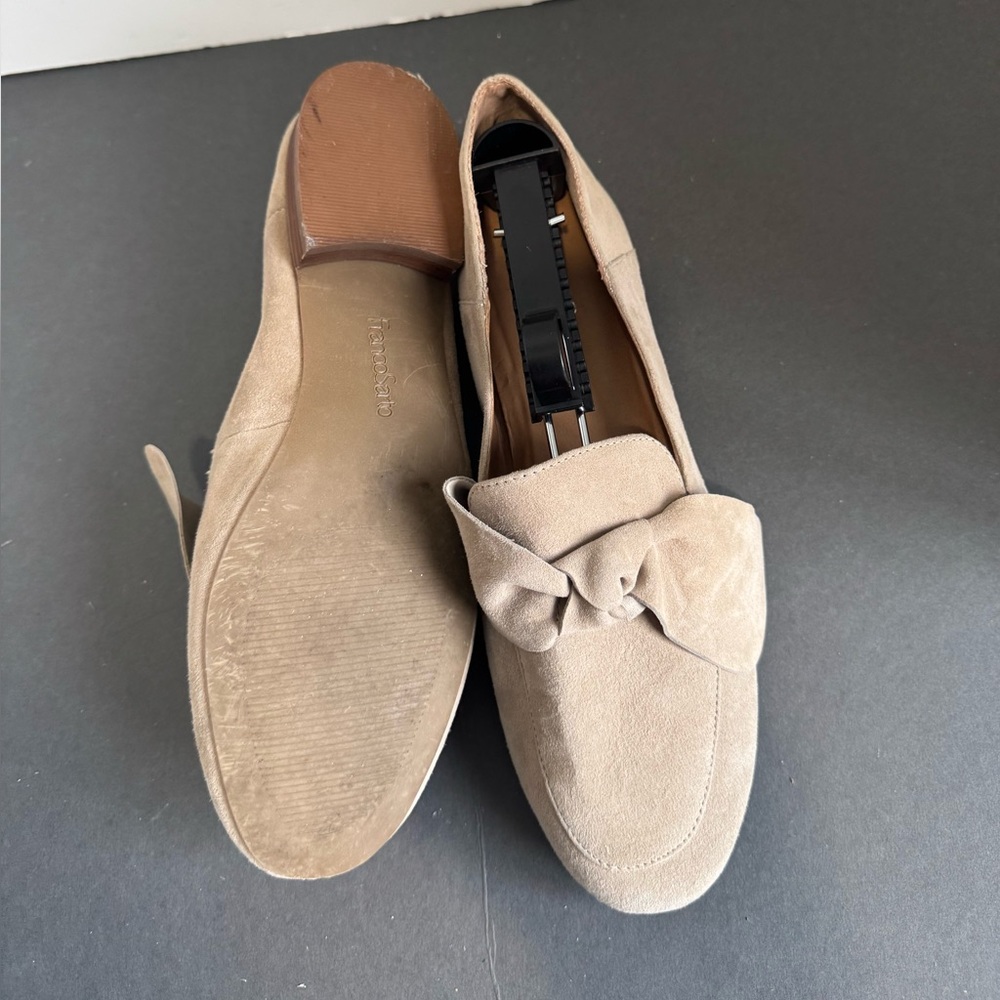 Franco Sarto Abyss Beige Suede Loafers with Bow Detail. Size 10M - Picture 12 of 14